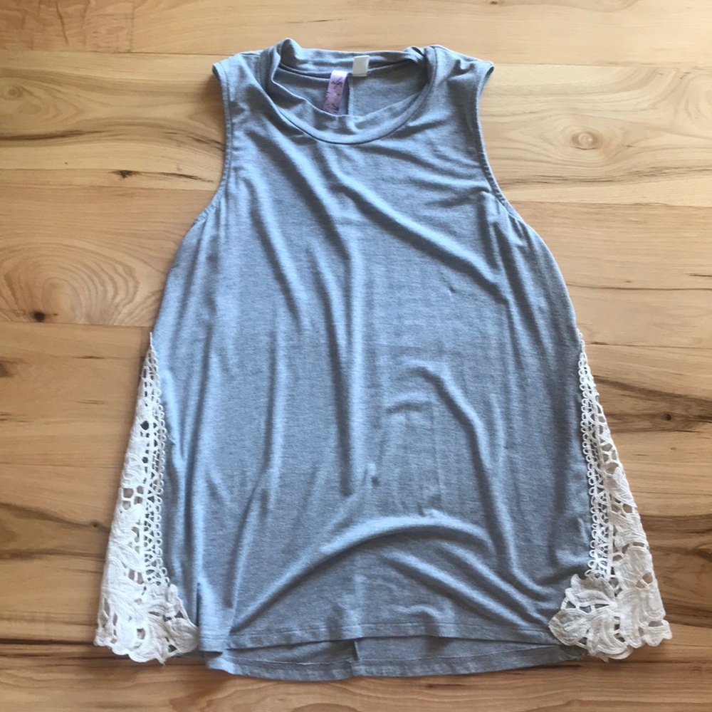 Gray tank